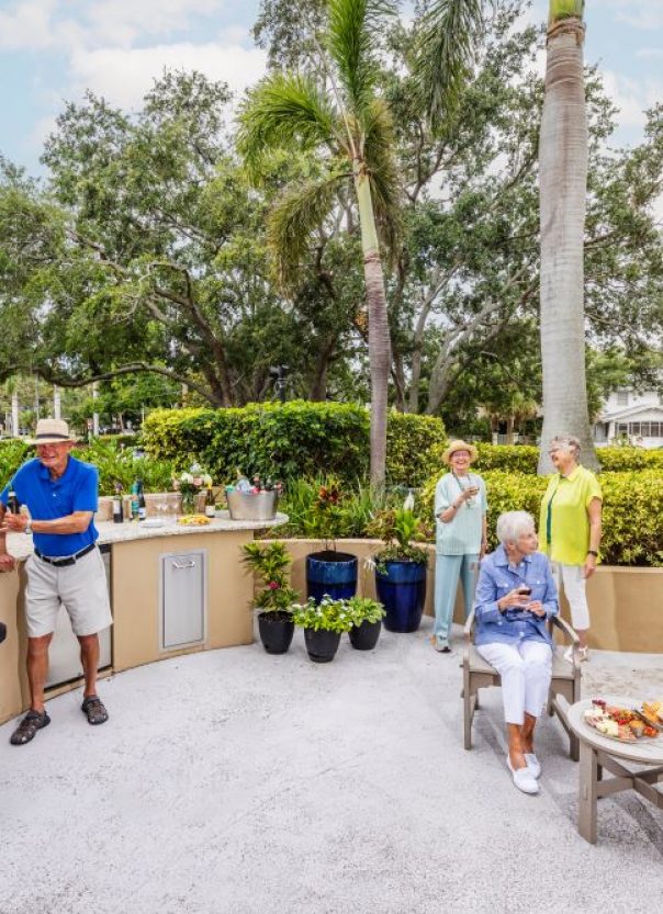 seniors eating outside