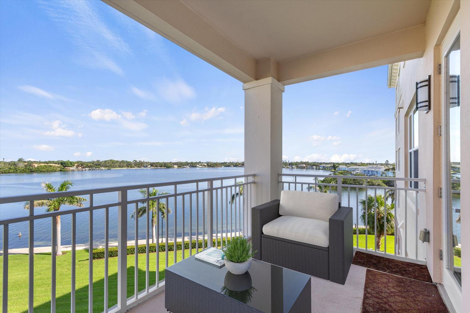 126 56th Avenue South St-large-003-005-44 30 img 5026 patio chairs-1500x1000-72dpi