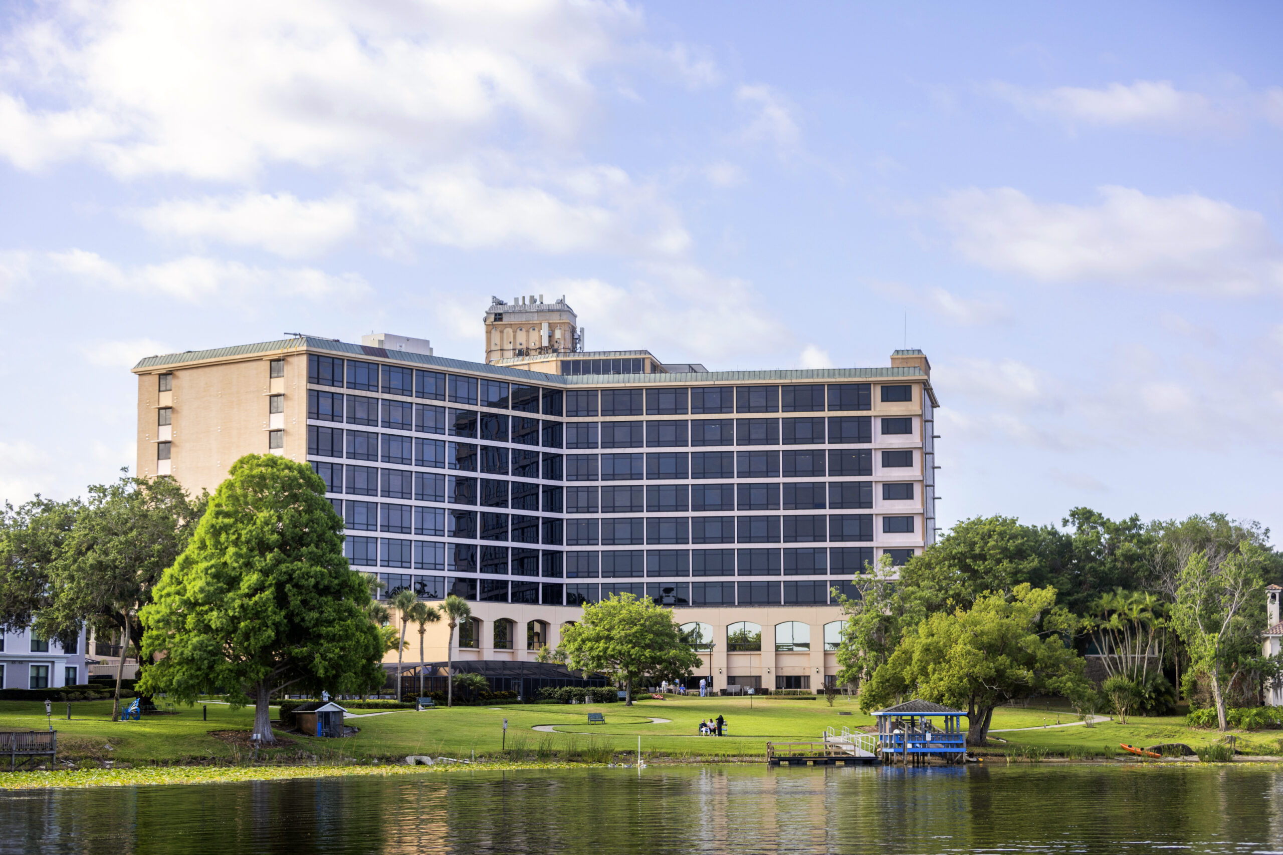 Exterior with Lake_0213