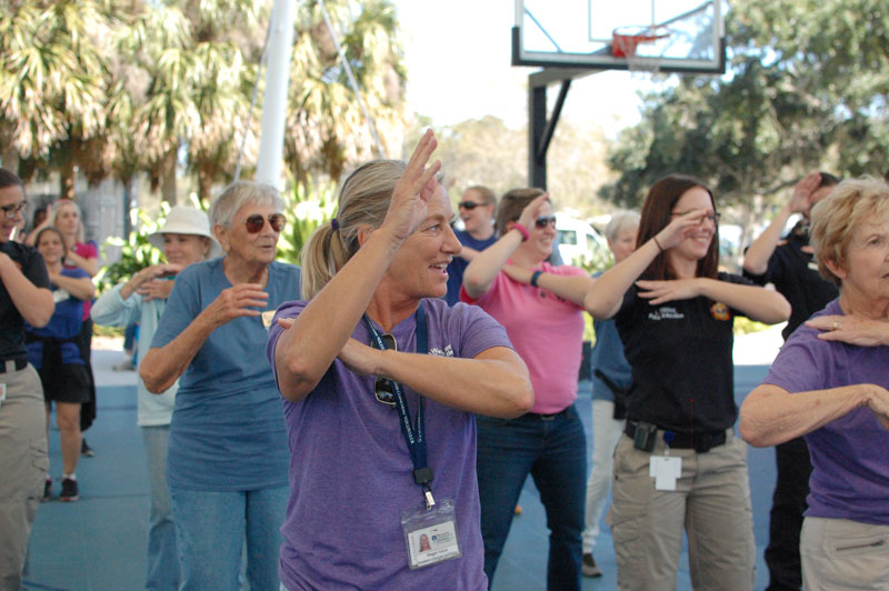 It's '90s again -- employees and residents dance the Macarena!